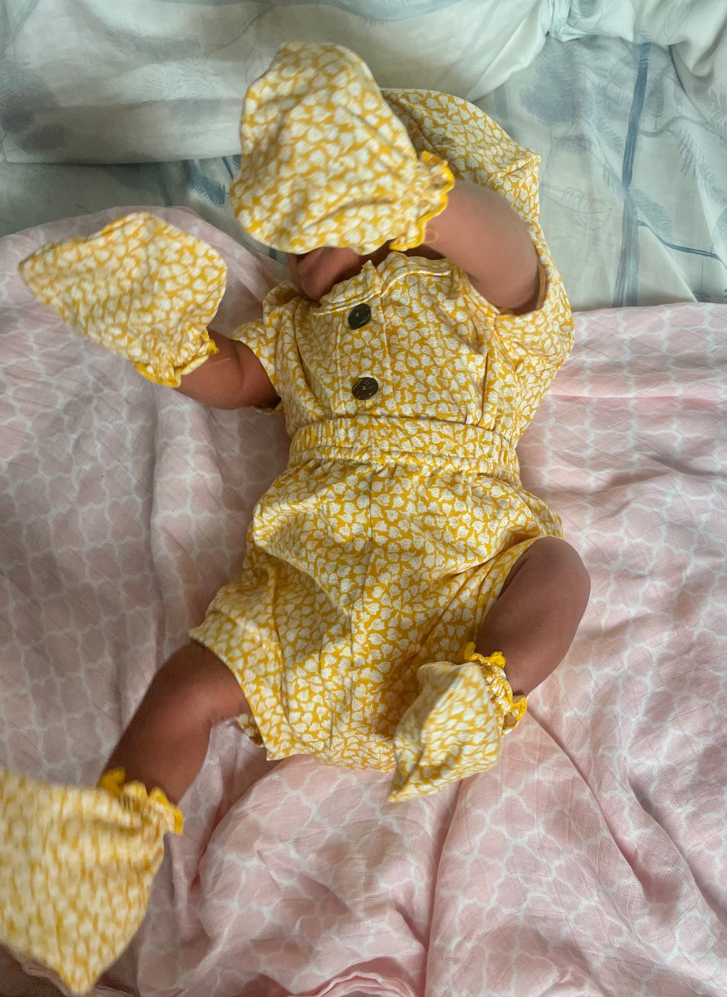 Newborn Set - Black Stars (337)